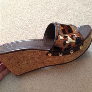 Tortoiseshell Tory Burch slide wedges